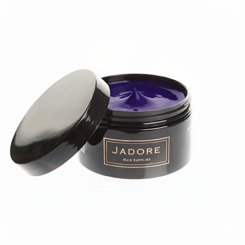 Blonde Intense Moisture Hydrating Mask 250ml. Formulated for regular use to neutralise brass and yellow undertones in blonde or highlighted hair. This product can be used safely on natural hair as well as on all Jadore hair extensions. The ideal addition to your hair care routine to maintain a bright, cool blonde.